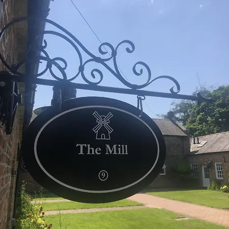 Wells House & Gardens Self Catering The Mill Accessible Casa de Férias *